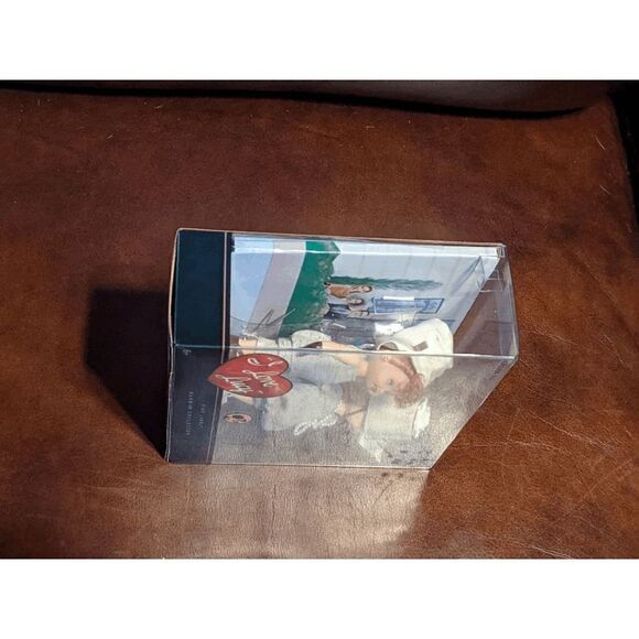 🆕NWT I LOVE LUCY GET A PARIS GOWN - PINK LABEL BARBIE COLLECTOR - Picture 6 of 7